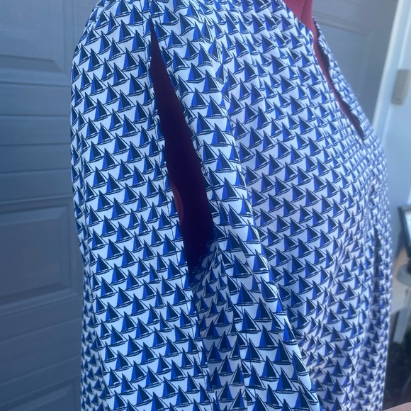 Pretty blouse with slits in sleeves - Picture 1 of 3